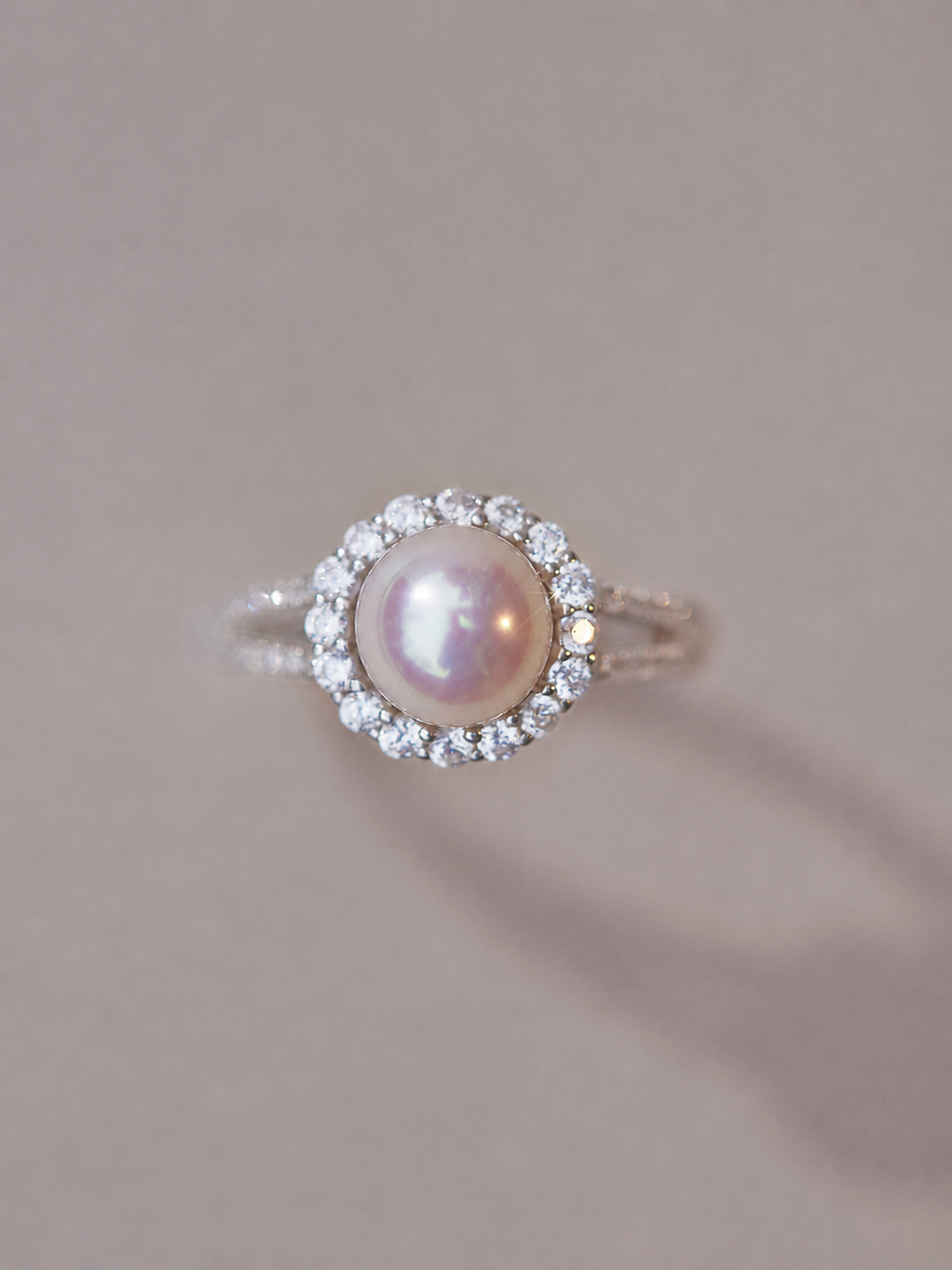 Lumière Pearl & Moissanite Adjustable Ring