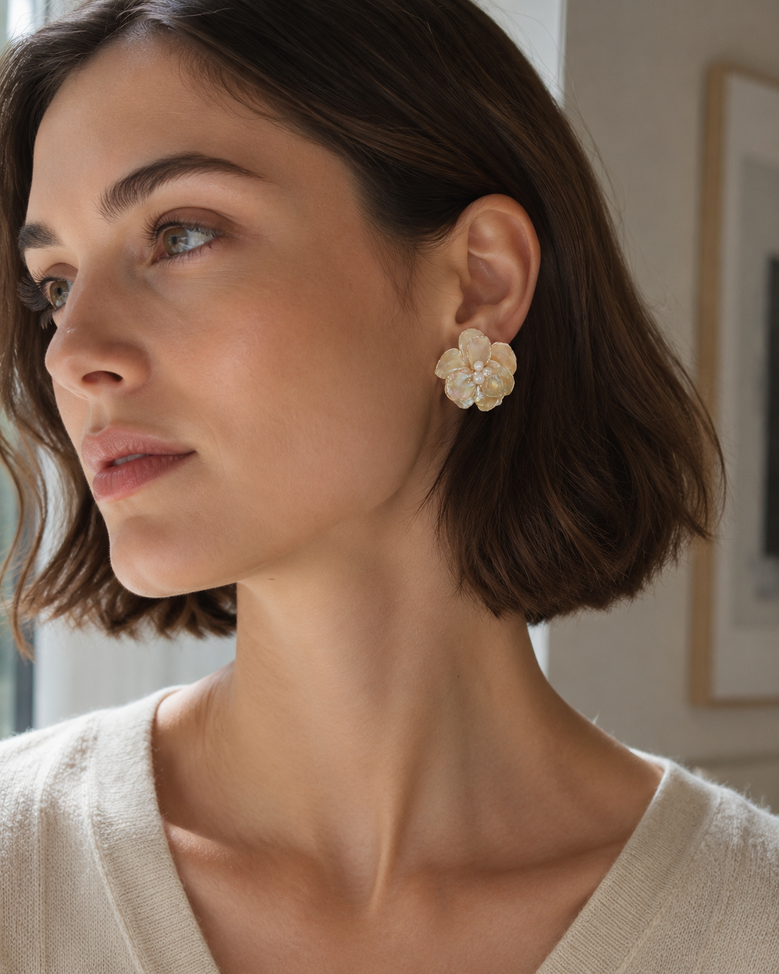 Blumen-Ohrstecker Damen mit champagnerfarbenen Barockperlen aus Silber