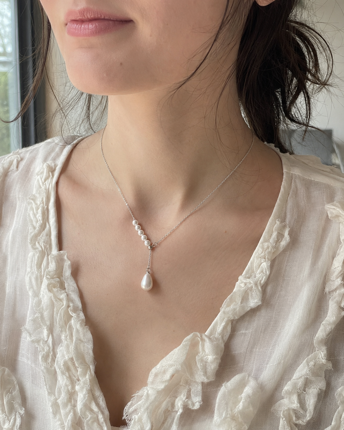 Women’s Y Pearl Necklace with Natural Pearls and Silver Drop