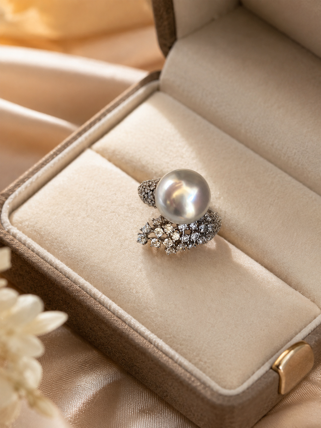 Sculptural Saltwater Pearl Statement Ring