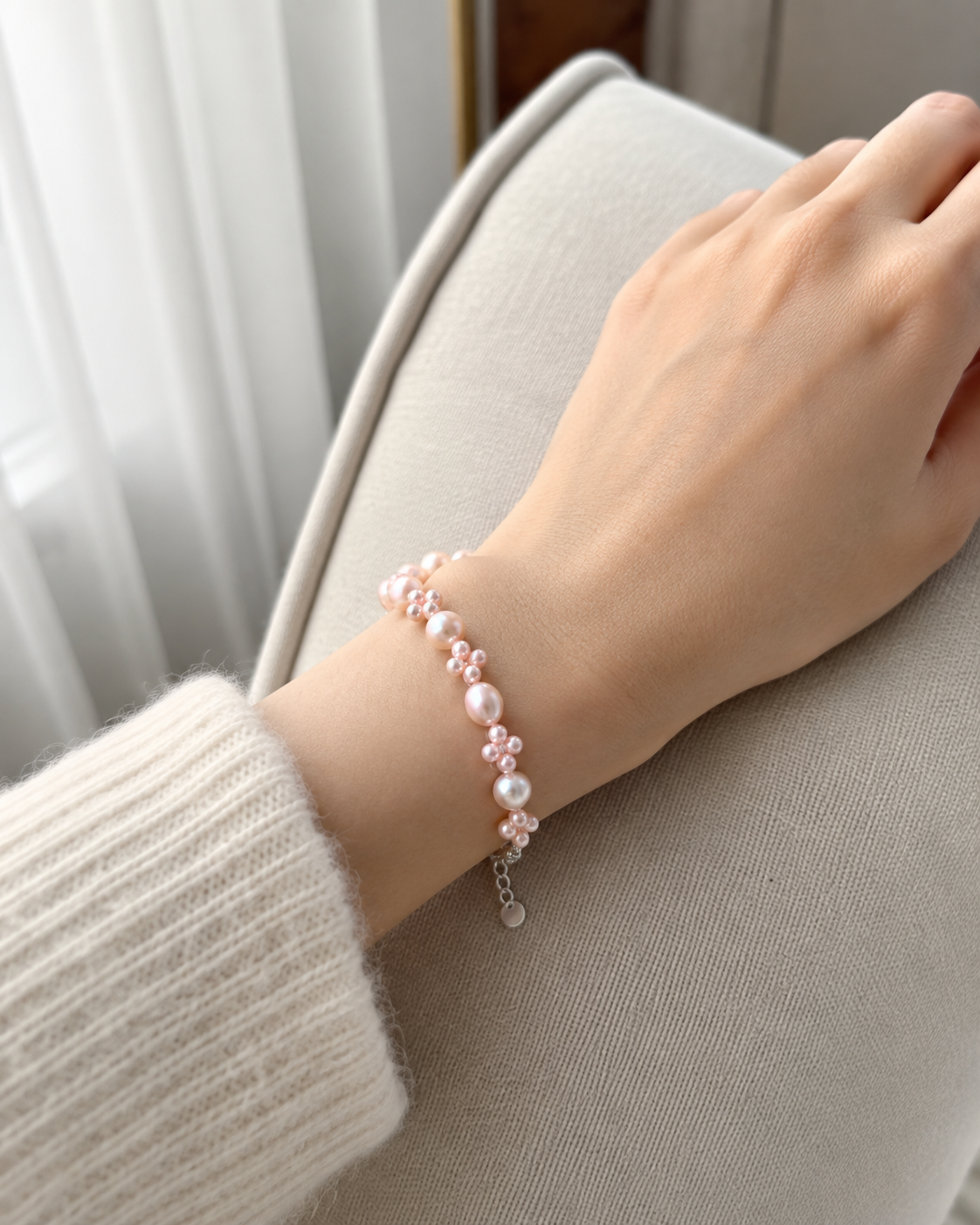 Rosé Pearl Bracelet with Natural Pearls