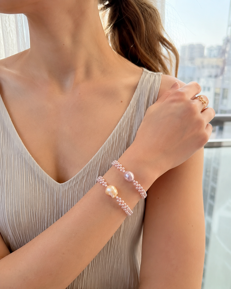 Rosé Pearl Bracelet with Central Baroque Pearl