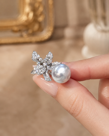 Luxury Akoya pearl statement ring with clear stone bow accents