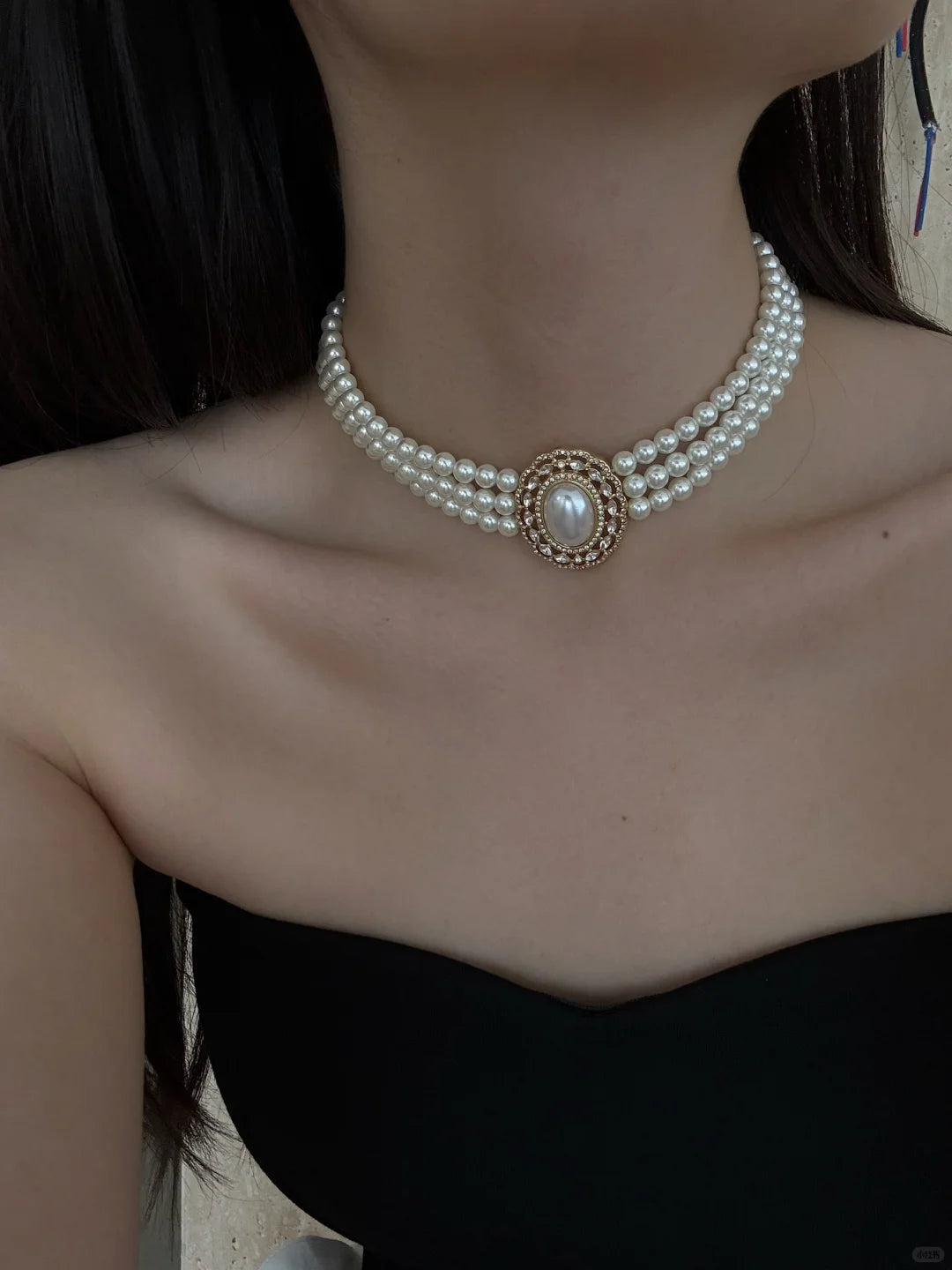 Close-up of multi-strand choker high-lustre freshwater pearl necklace for weddings