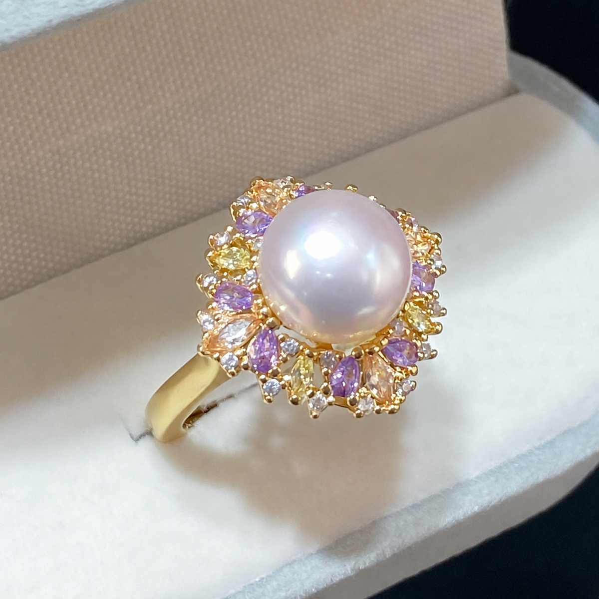 Pastel Halo Freshwater Pearl Statement Ring