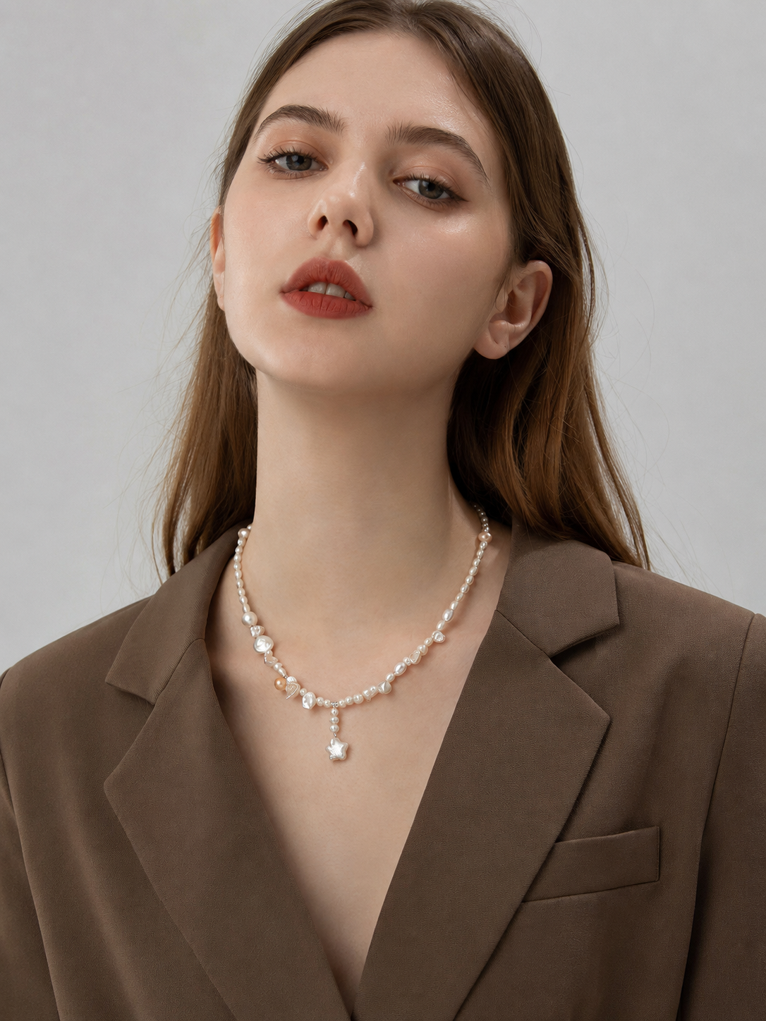 Noémie 7mm Freshwater Pearl Charm Necklace in Sterling Silver