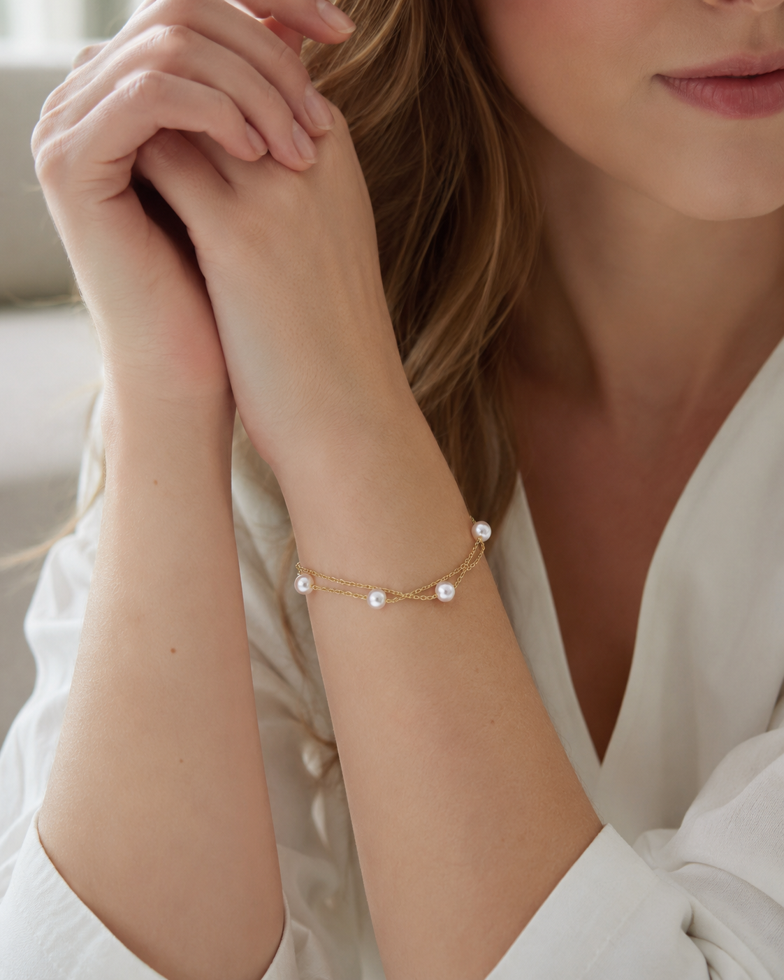 Perlenarmband Damen mit Süßwasserperlen – zweireihig & goldfarben