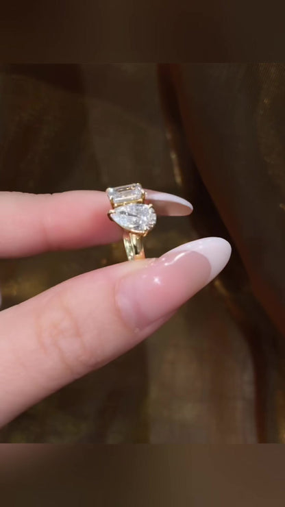 Styled view of lab-grown diamond toi et moi engagement ring for romantic proposals
