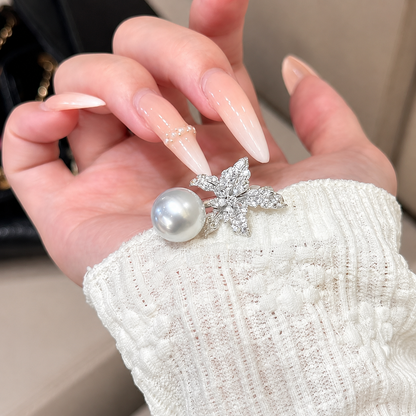 Luxury Akoya pearl statement ring with clear stone bow accents