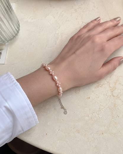 Rosé Pearl Bracelet with Natural Pearls