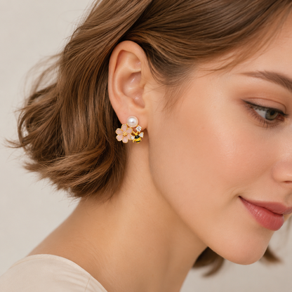 Bienenblüten-Ohrringe aus 14K Gold mit Süßwasserperlen und Zirkonia