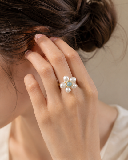 Blumenring Damen aus 18K Gold mit natürlichen Barockperlen