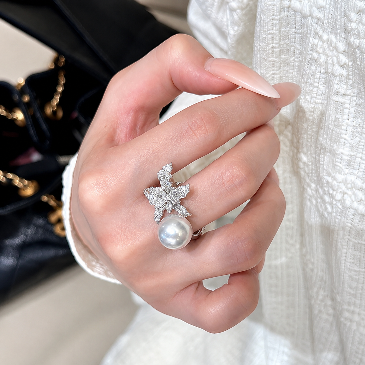 Éclat Bow 11–12mm Akoya Pearl Statement Ring