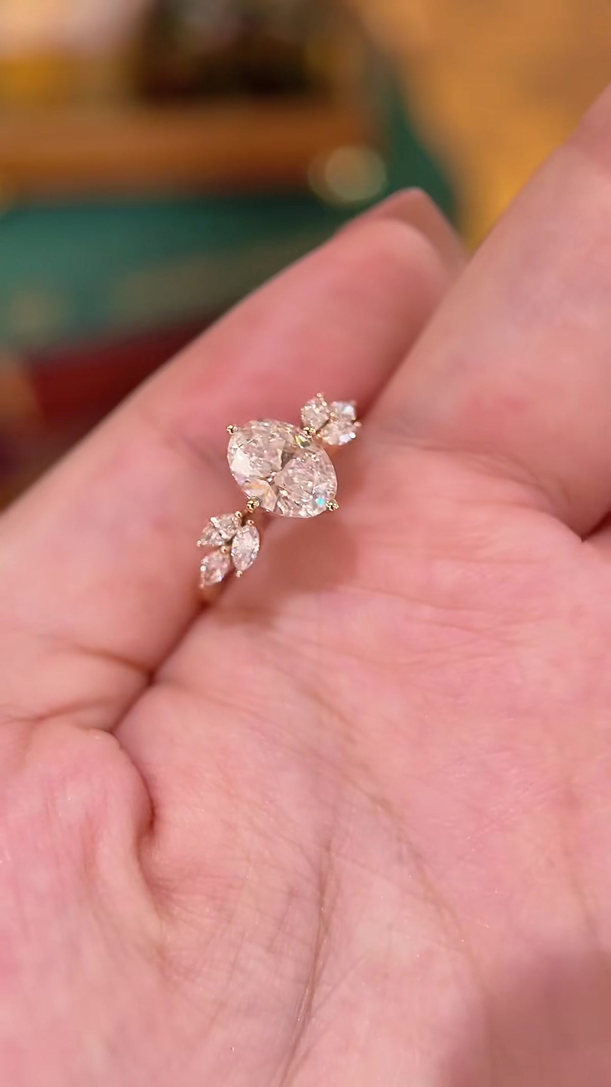 Fleur Braut-Verlobungsring mit Labordiamanten