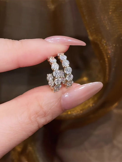 Front view of Luna lab-grown diamond crescent ring for date nights