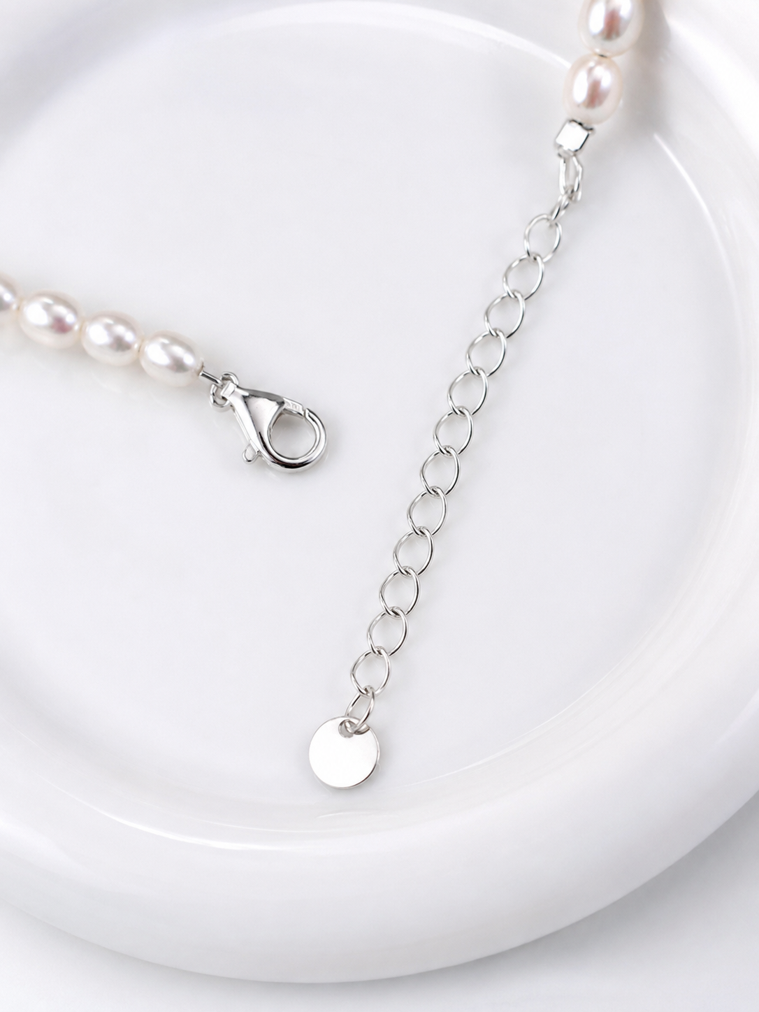 S925 sterling silver clasp and extender on a freshwater pearl necklace