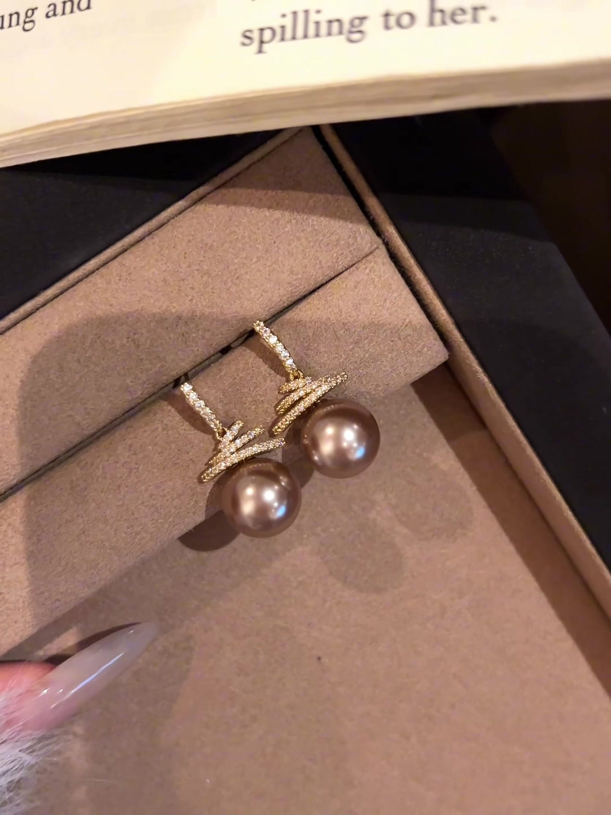Front view of christmas tree high-lustre freshwater pearl earrings for wedding guest looks