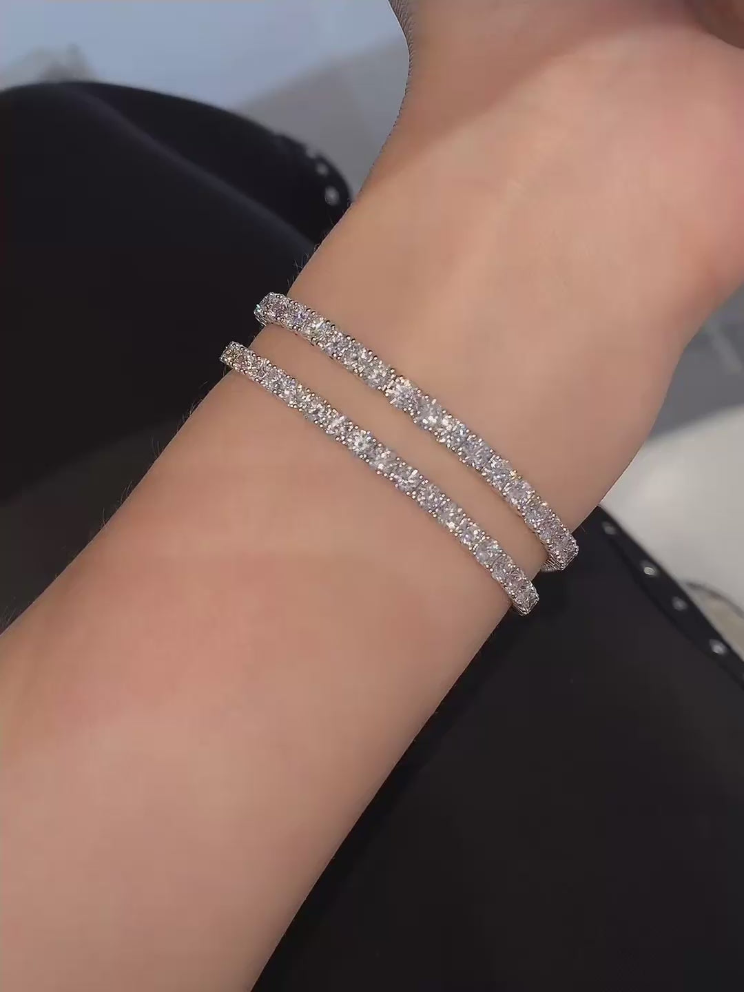 Video of lab-grown diamond tennis bracelet for women for wedding jewellery
