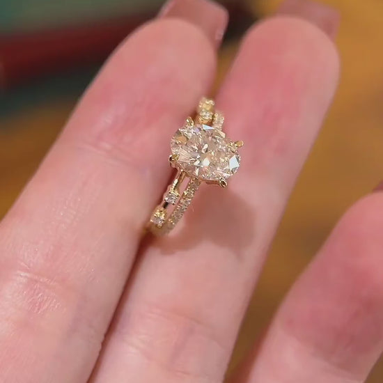 Video of lab-grown diamond bridal engagement ring set for wedding ceremonies